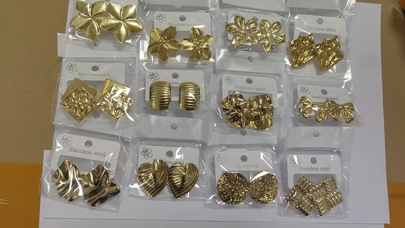 Hot-selling stainless steel minimalist style oil-pressure earrings with 18K genuine gold plated ear ornaments 12prs