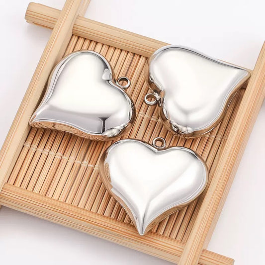 Stainless steel heart-shaped pendant three-dimensional heart-shaped pendant, polished and non-fading necklace and bracelet DIY stainless steel pendant