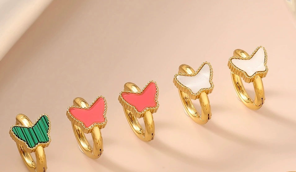 Zircon-studded earrings with 18K gold-plated ear backs, exquisite stainless steel light luxury jewelry with a high-end feel, titanium steel accessories.