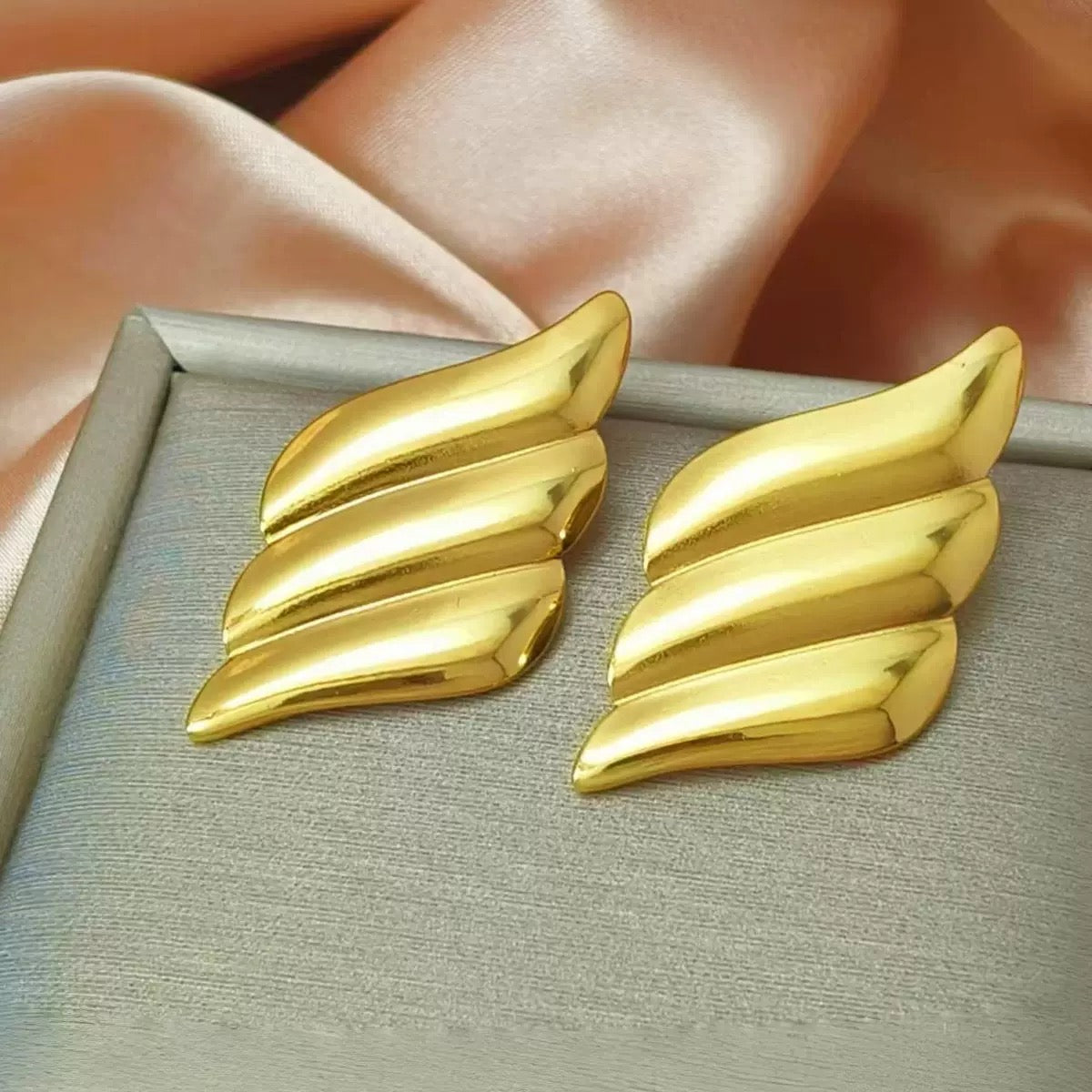 Hot-selling stainless steel minimalist style oil-pressure earrings with 18K genuine gold plated ear ornaments 12prs