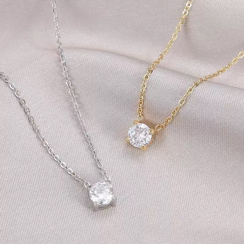 Lucky Stainless Steel Four-Leaf Clover Zircon Necklace Simple and Elegant Versatile and Personalized Lockbone Chain for Women Luxurious and Sophisticated Style 2pcs