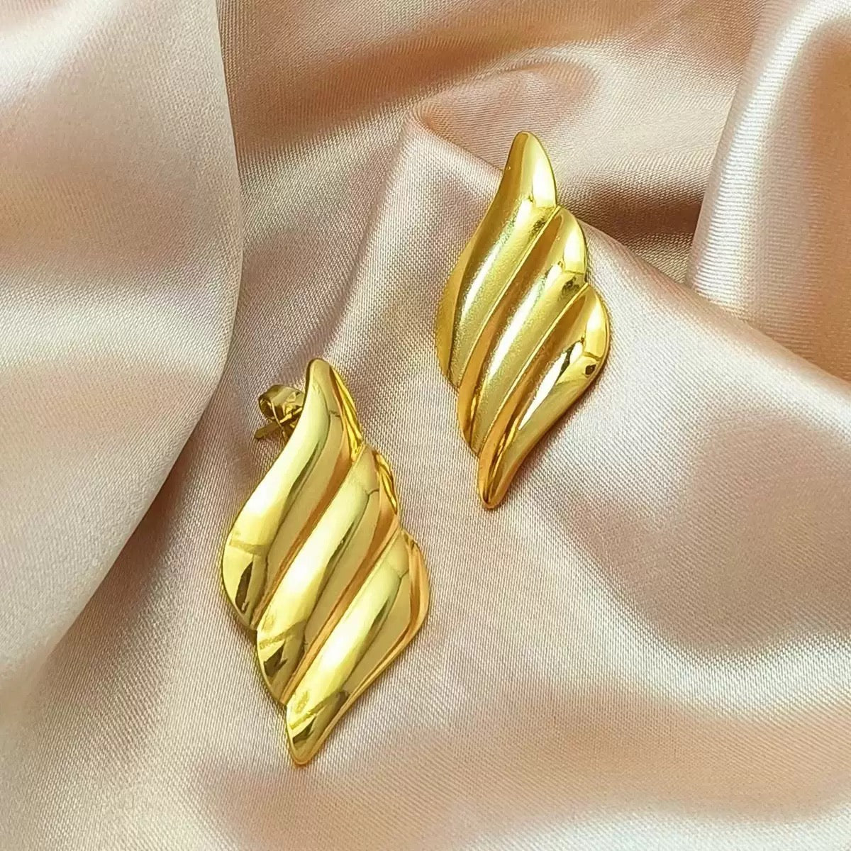 Hot-selling stainless steel minimalist style oil-pressure earrings with 18K genuine gold plated ear ornaments 12prs